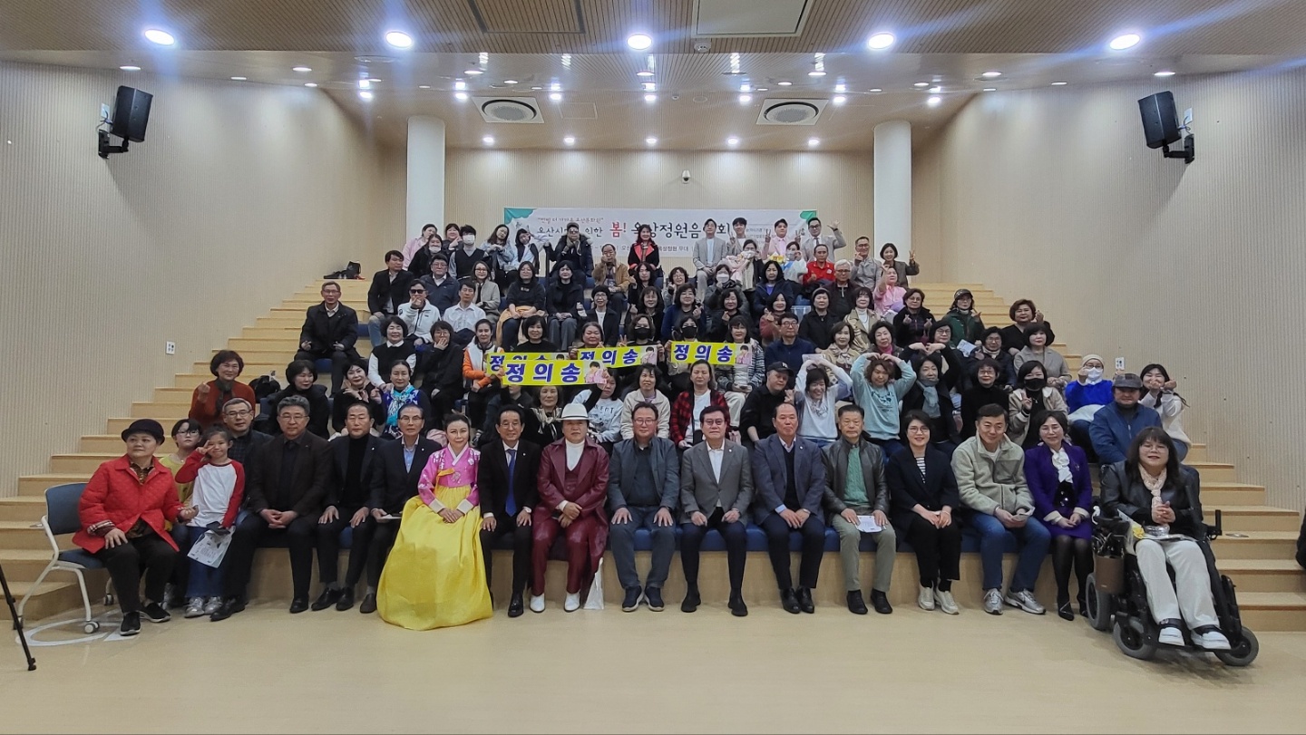 25음악회사진.jpg